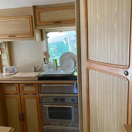 Delightful Beach & Forest Caravan Kemping